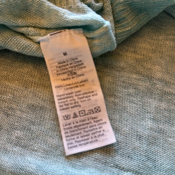 JCrew delicate long sleeve sweater with back detail and front pocket - Picture 4 of 4